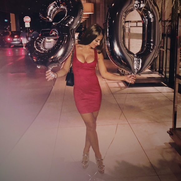 Meet your Posher, Ivana - Picture 2 of 2